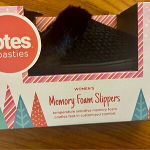 Totes Toasties Cozy Black Memory Foam Slippers